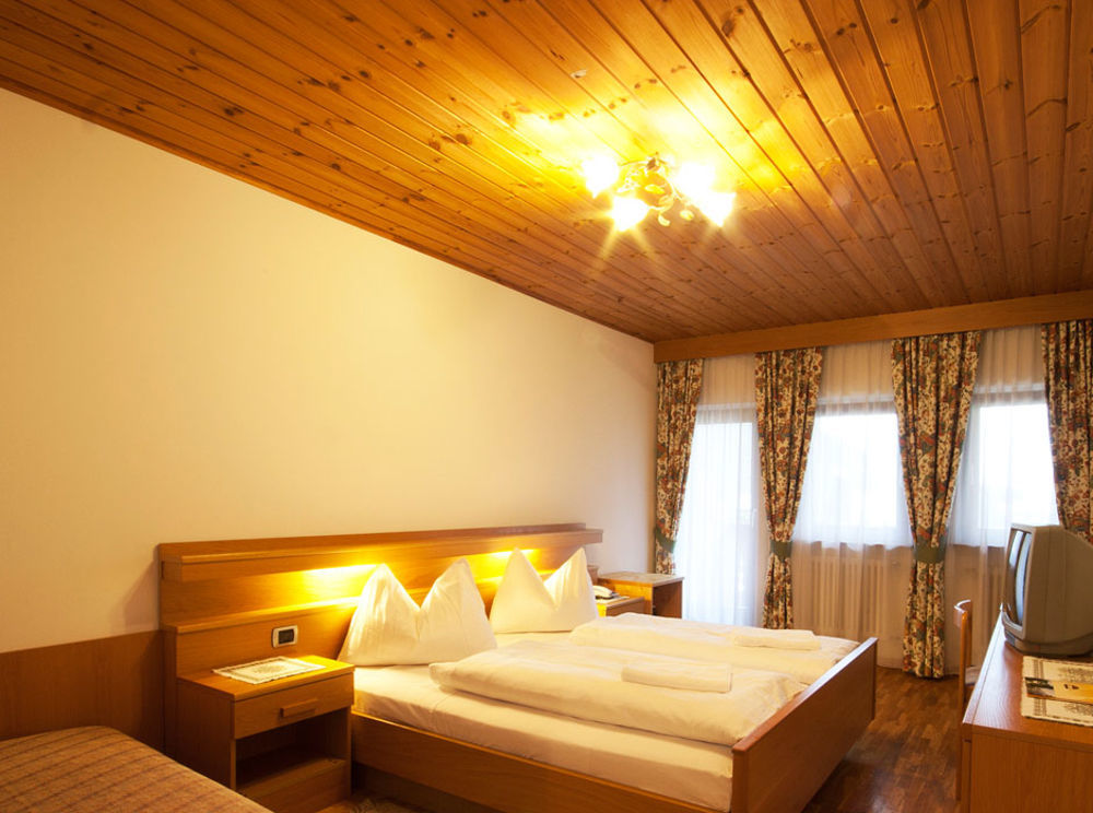 Hotel Goldene Rose Monguelfo-Tesido / Welsberg-Taisten Eksteriør bilde